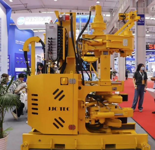 捷杰西智能鉆井機器人