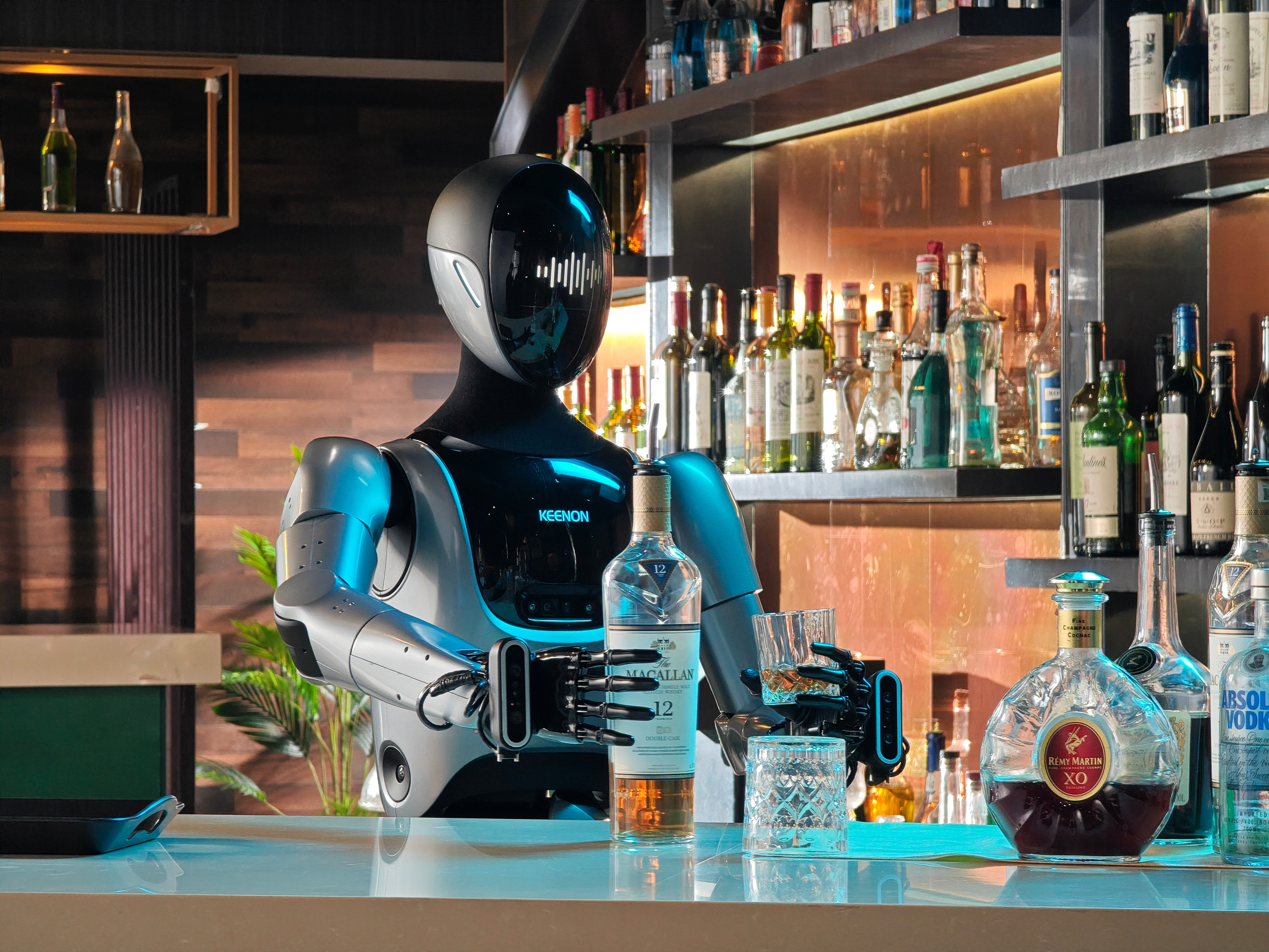 人形具身服務(wù)機器人XMAN-R1