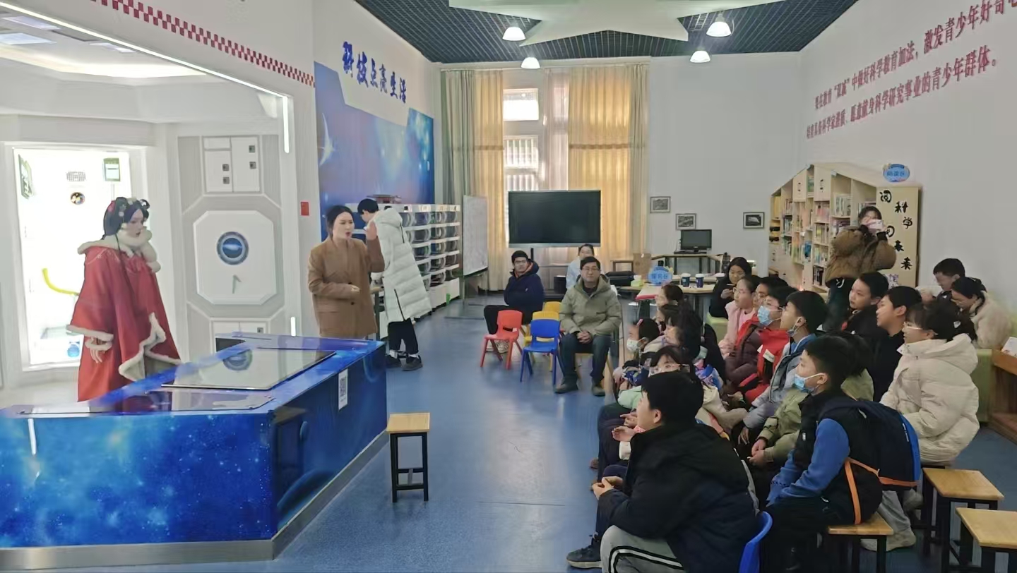 科學教育機器人