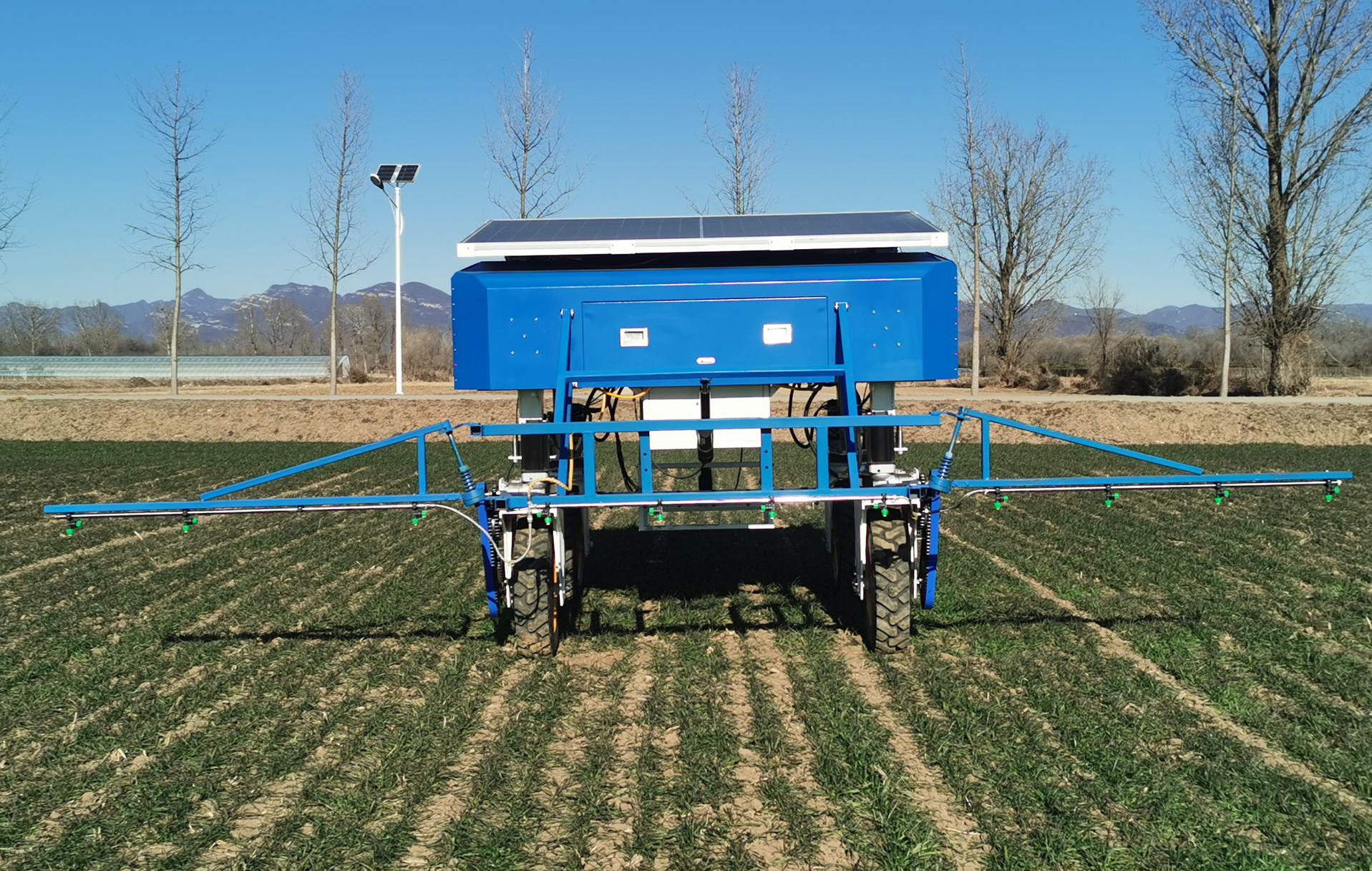 大田對靶噴藥機器人