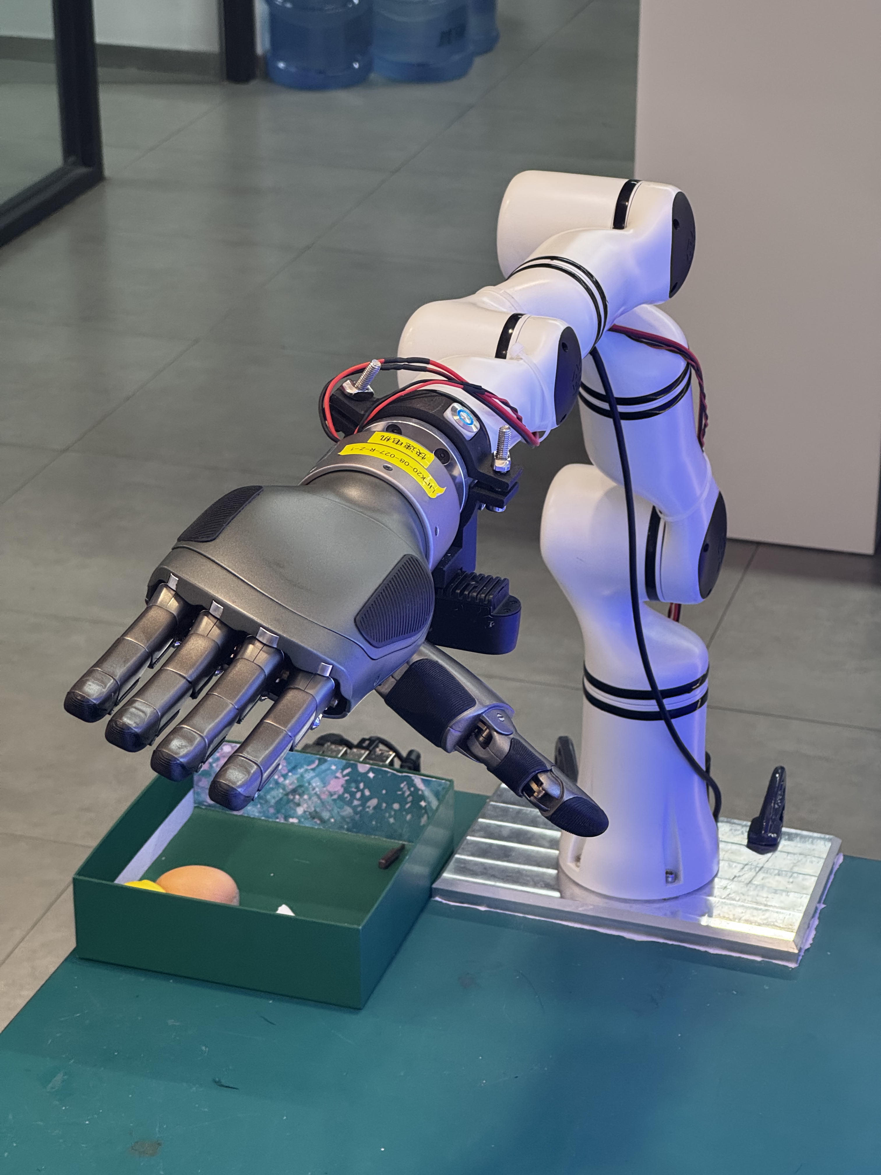 靈心抓取工作臺