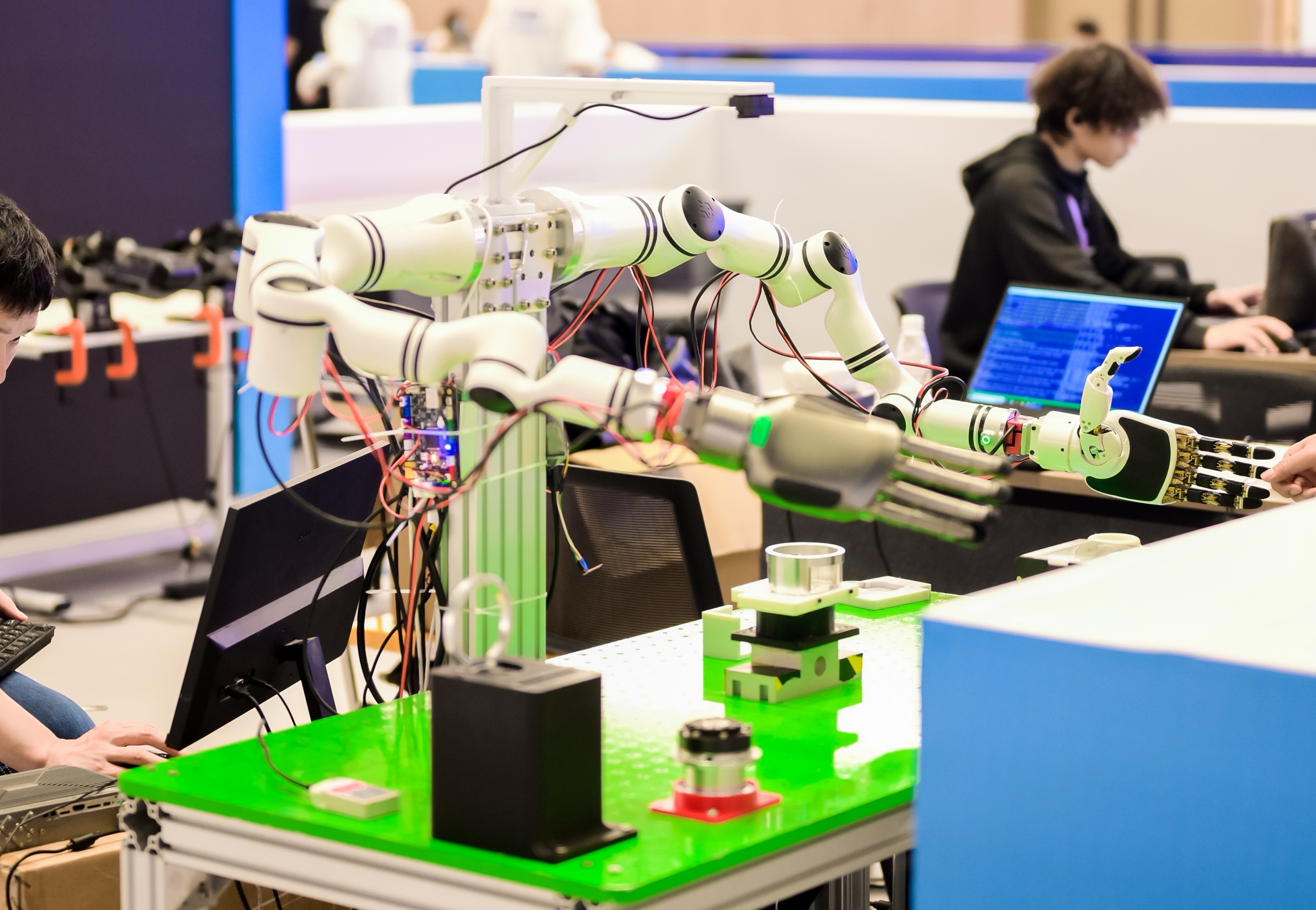 靈心巧匠實(shí)驗(yàn)臺